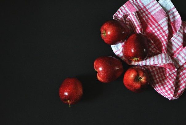Можно или нет есть яблоки для похудения, полезные свойства и оптимальное количество для употребления