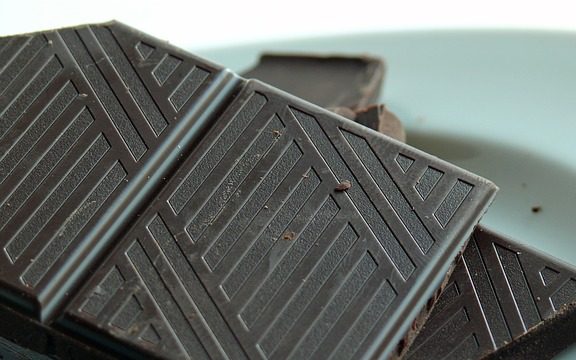 Можно ли есть горький шоколад на диете и при похудении?