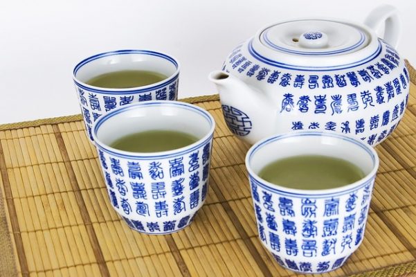 Помогает ли зеленый чай для похудения, как его правильно заваривать и пить?