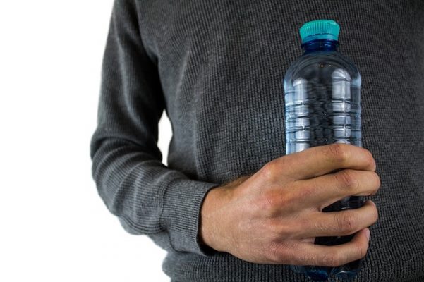Сколько воды нужно пить в день по весу для похудения и поддержания здоровья?
